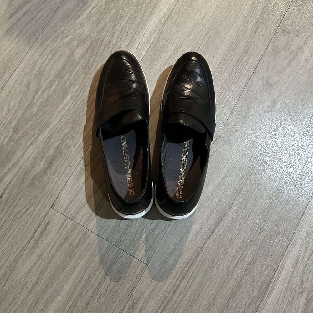 Cole Haan Black Leather Women’s loafers